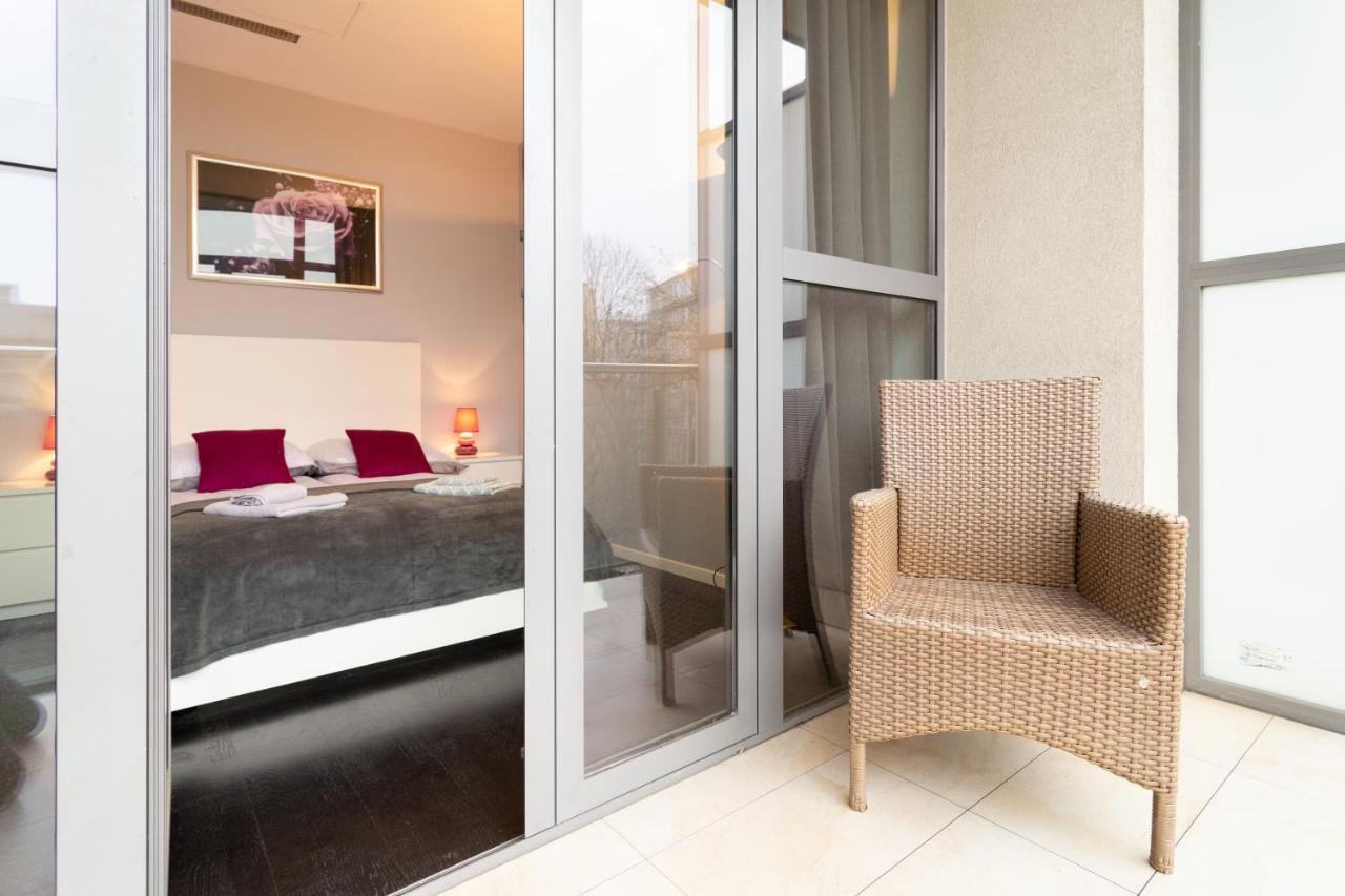 Secret Charm Fully Equipped Apt With Balcony Krakow Luaran gambar