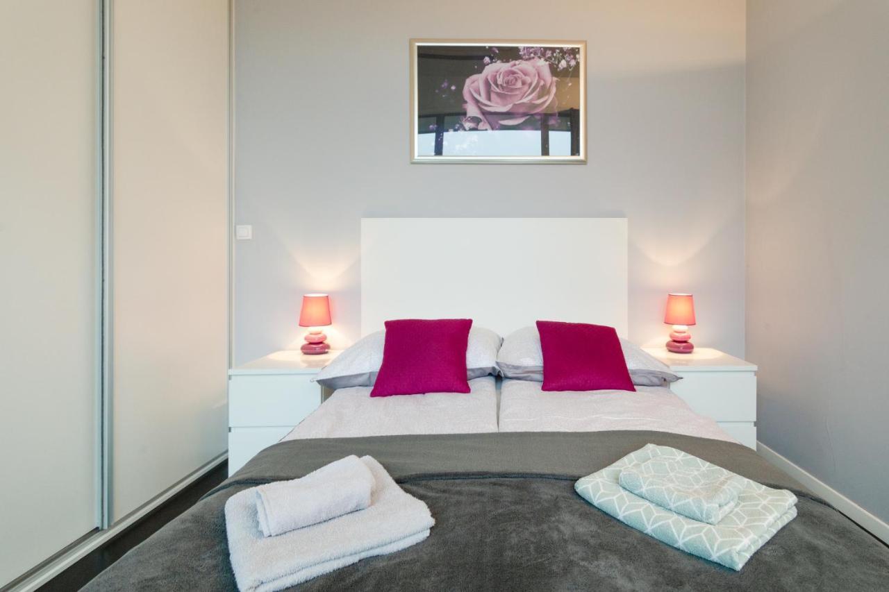 Secret Charm Fully Equipped Apt With Balcony Krakow Luaran gambar